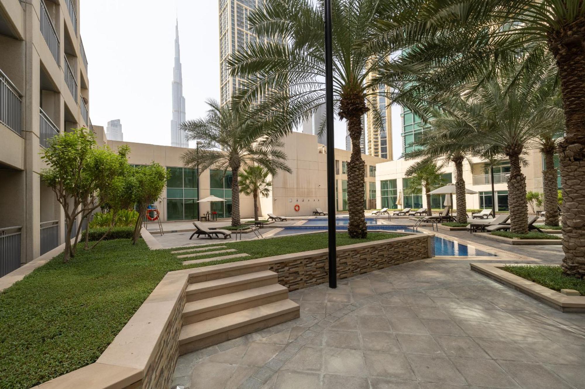 Upgraded Apartment With Stunning Burj Khalifa View Дубай Экстерьер фото