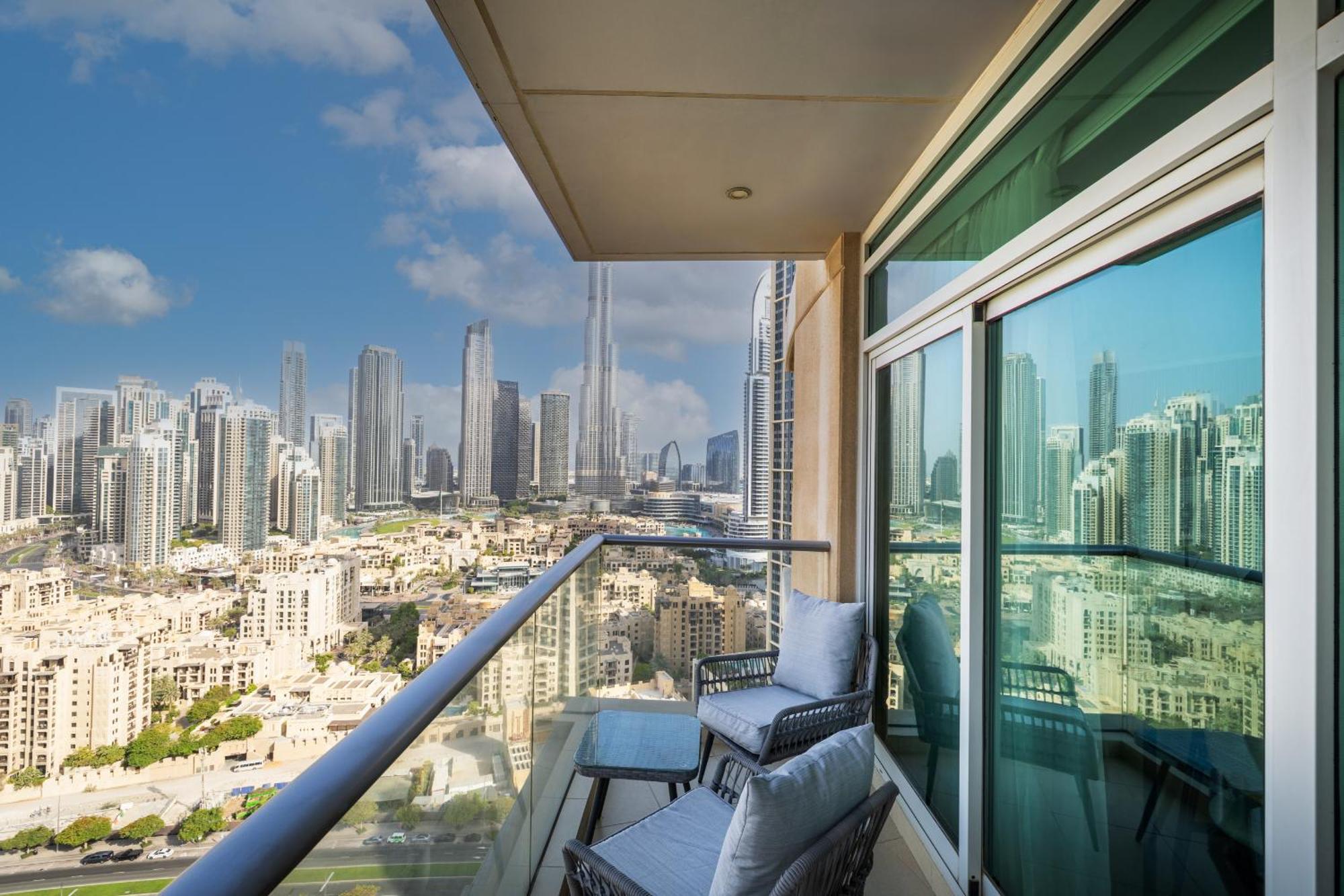 Upgraded Apartment With Stunning Burj Khalifa View Дубай Экстерьер фото
